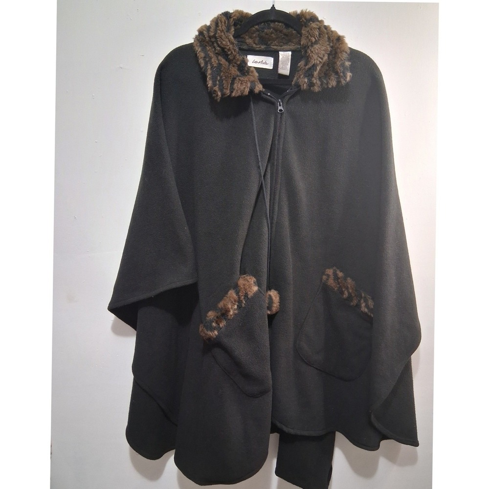 Le Moda Black Fleece Poncho Leopard Faux Fur Trim Pom Pom Zip Cape One Size